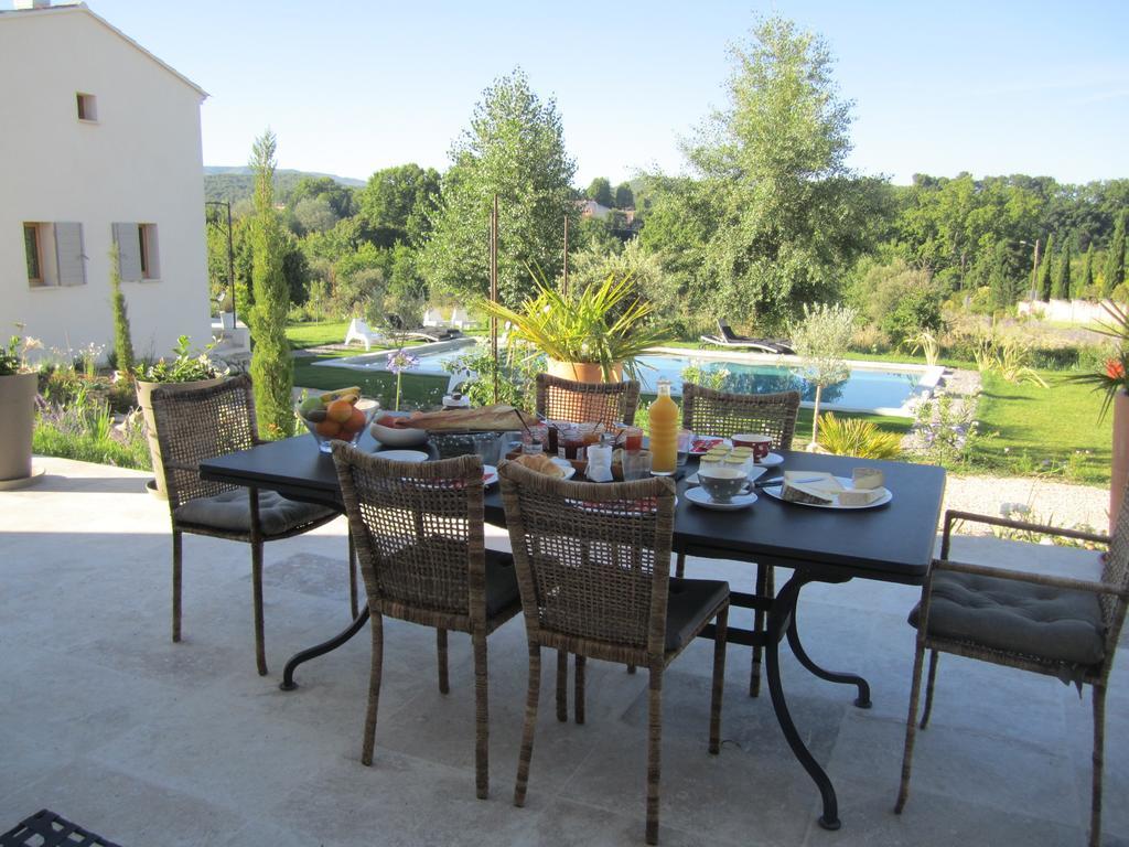 Chez Odile B&B Saint Didier  Zewnętrze zdjęcie